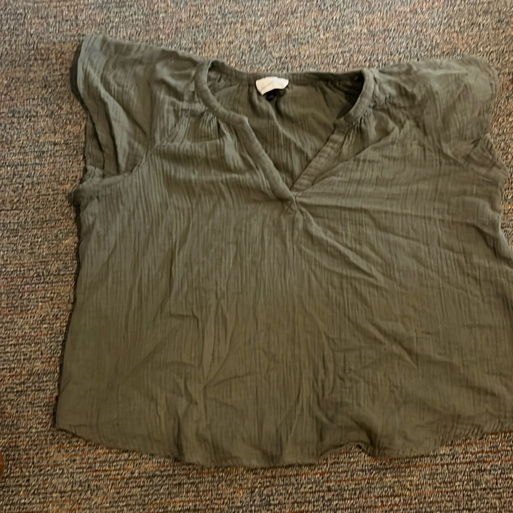 Universal Thread olive shirt.